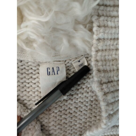 Gap Womens Knit Hooded Vest With Faux Fur Accent Size M - Picture 4 of 8